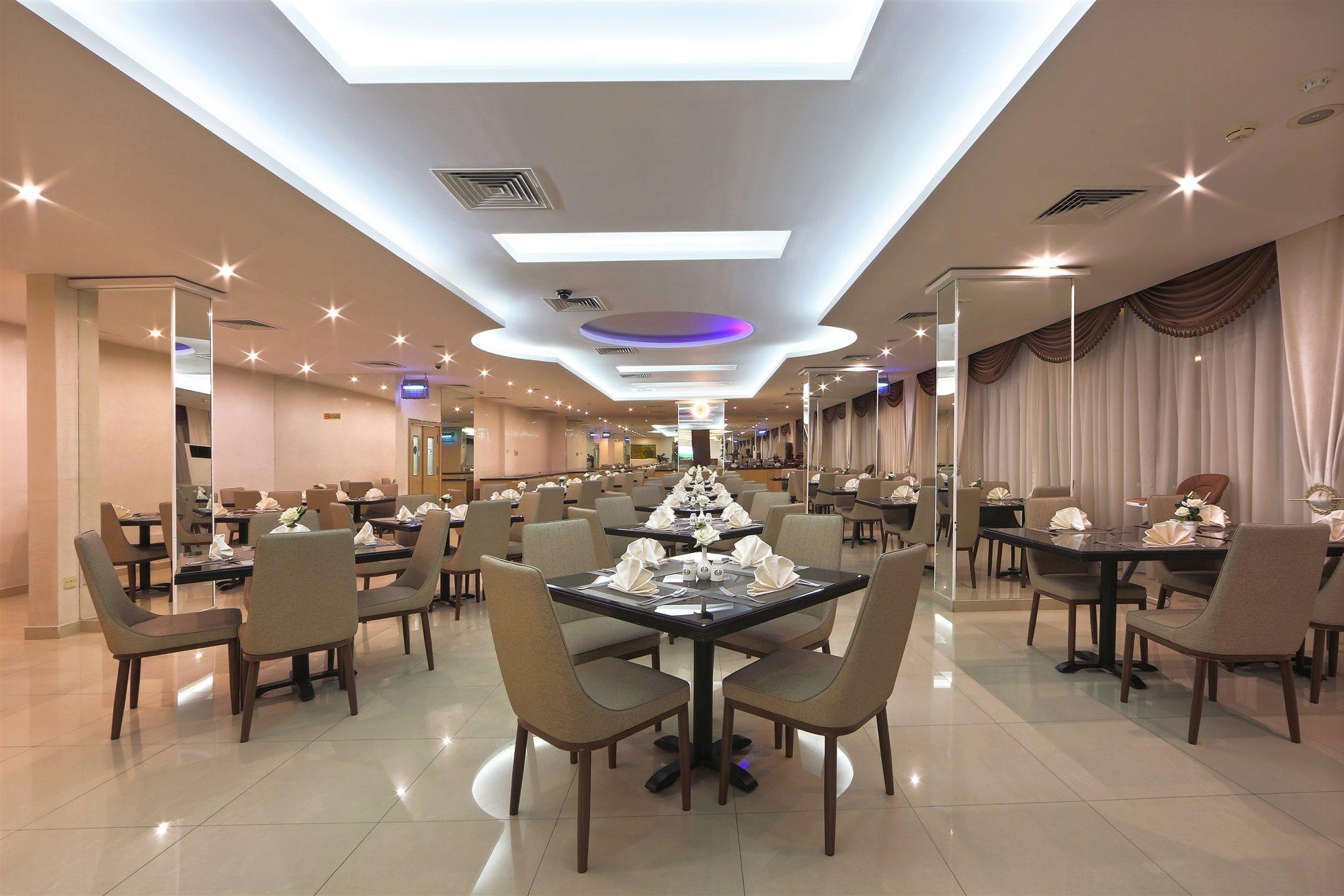 Nova Park Hotel Sharjah Buitenkant foto