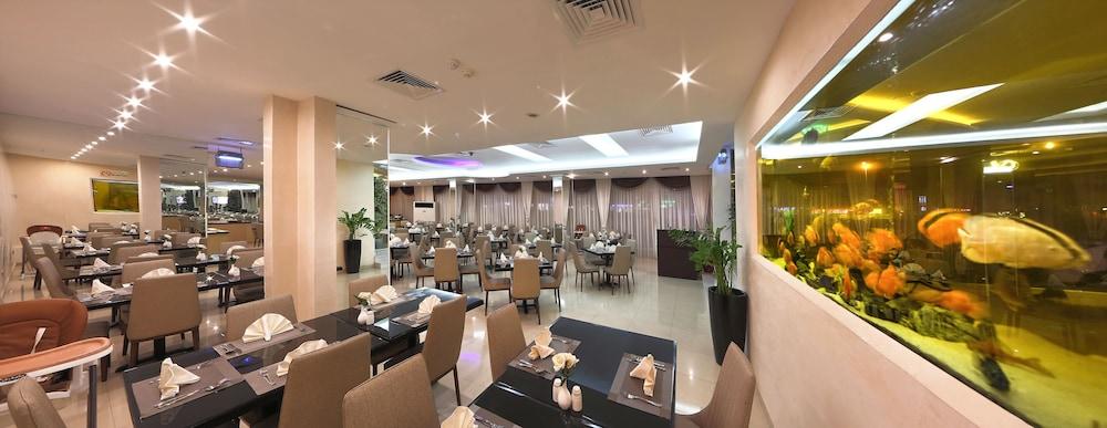 Nova Park Hotel Sharjah Buitenkant foto