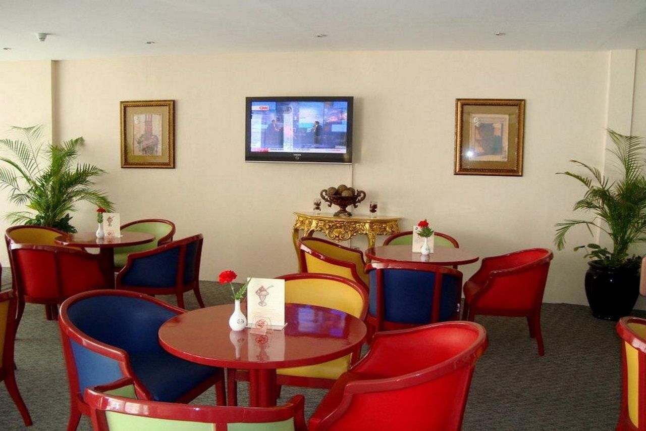 Nova Park Hotel Sharjah Buitenkant foto